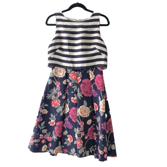 Anthropologie Dresses & Skirts - Anthropologie Moulinette Soeurs Size 6 Split Dress Fit & Flare Floral Striped